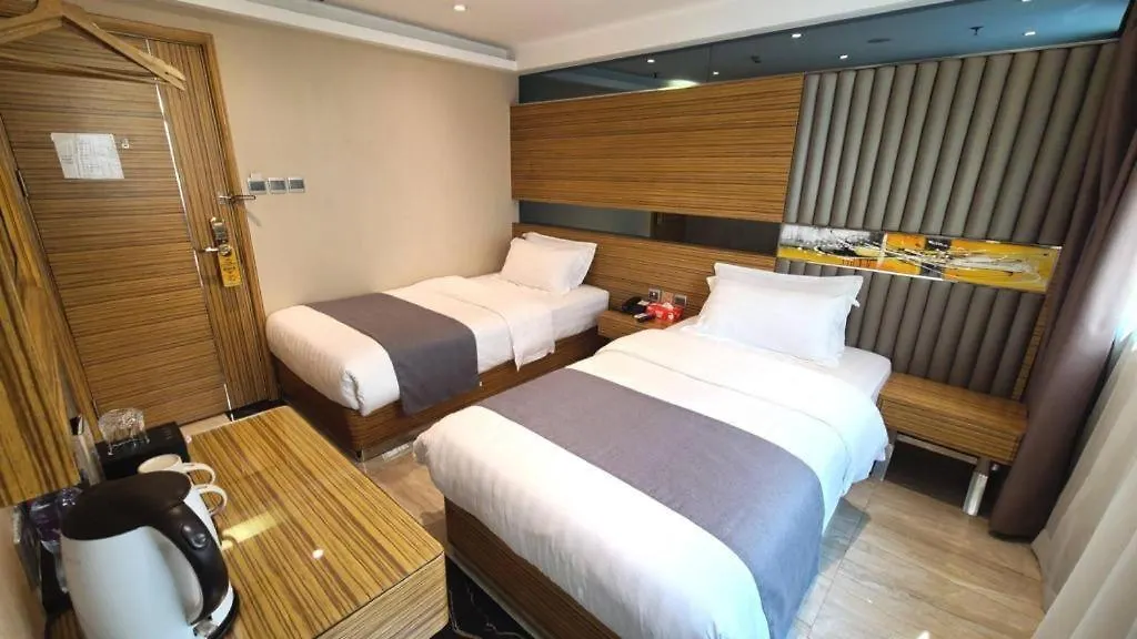 Hong Thai Hotel Macau 2*,