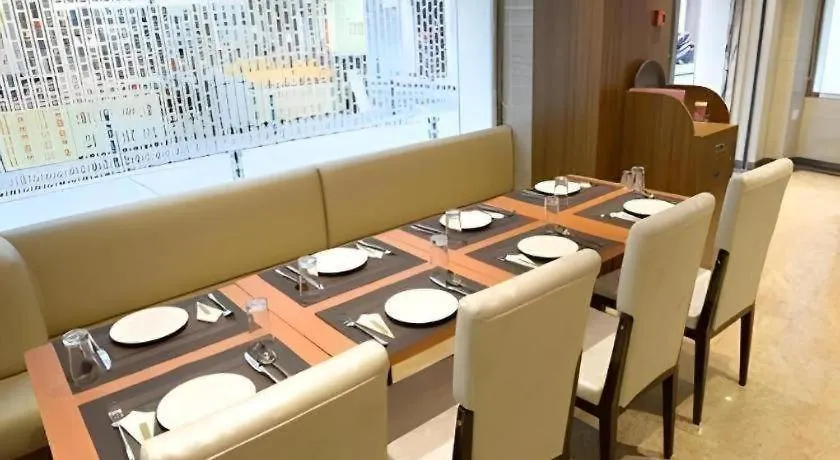 Hong Thai Hotel Macau 2*,  China